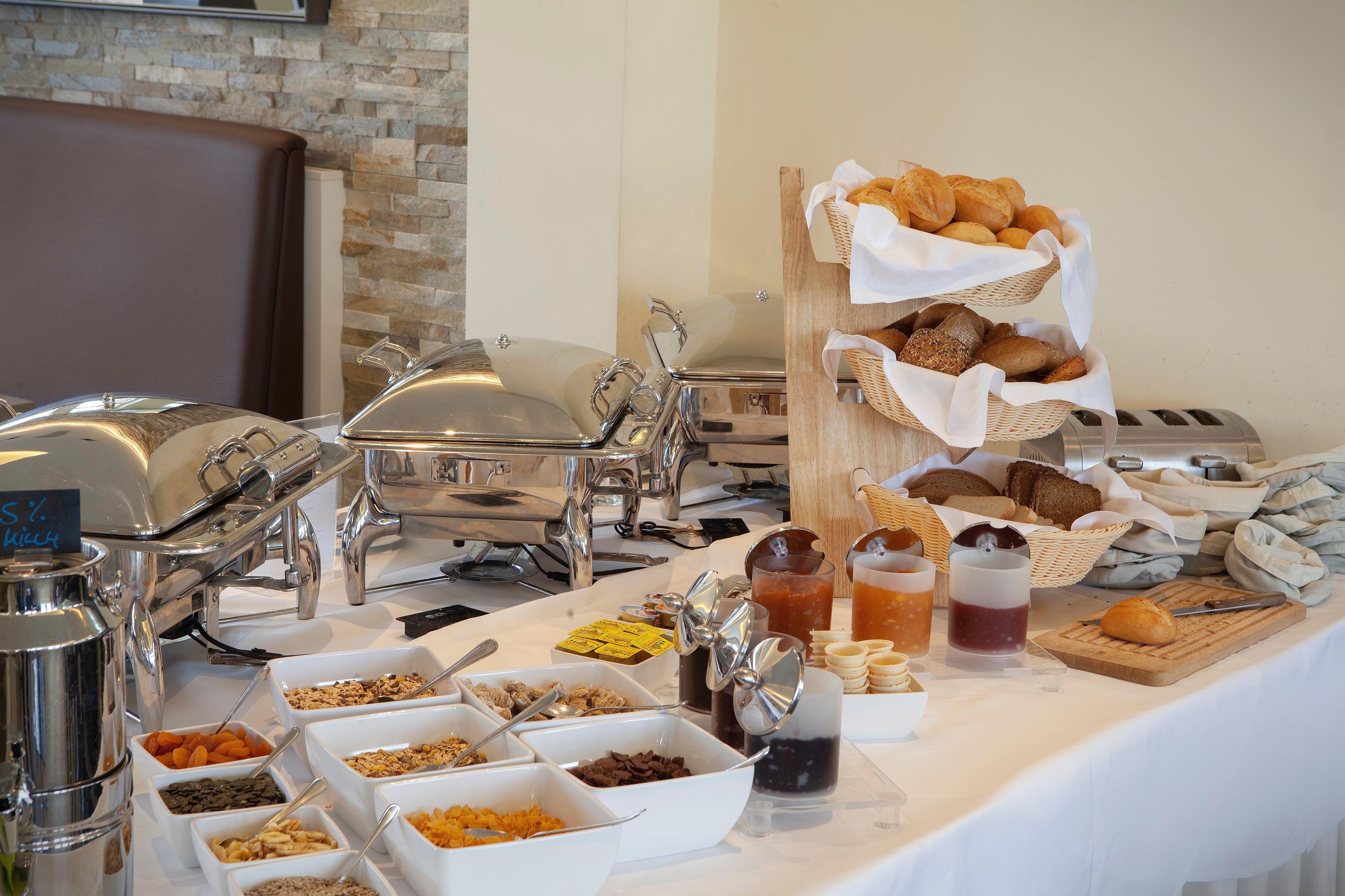 Willow Hotel Restaurant Koetschlitz Bagian luar foto