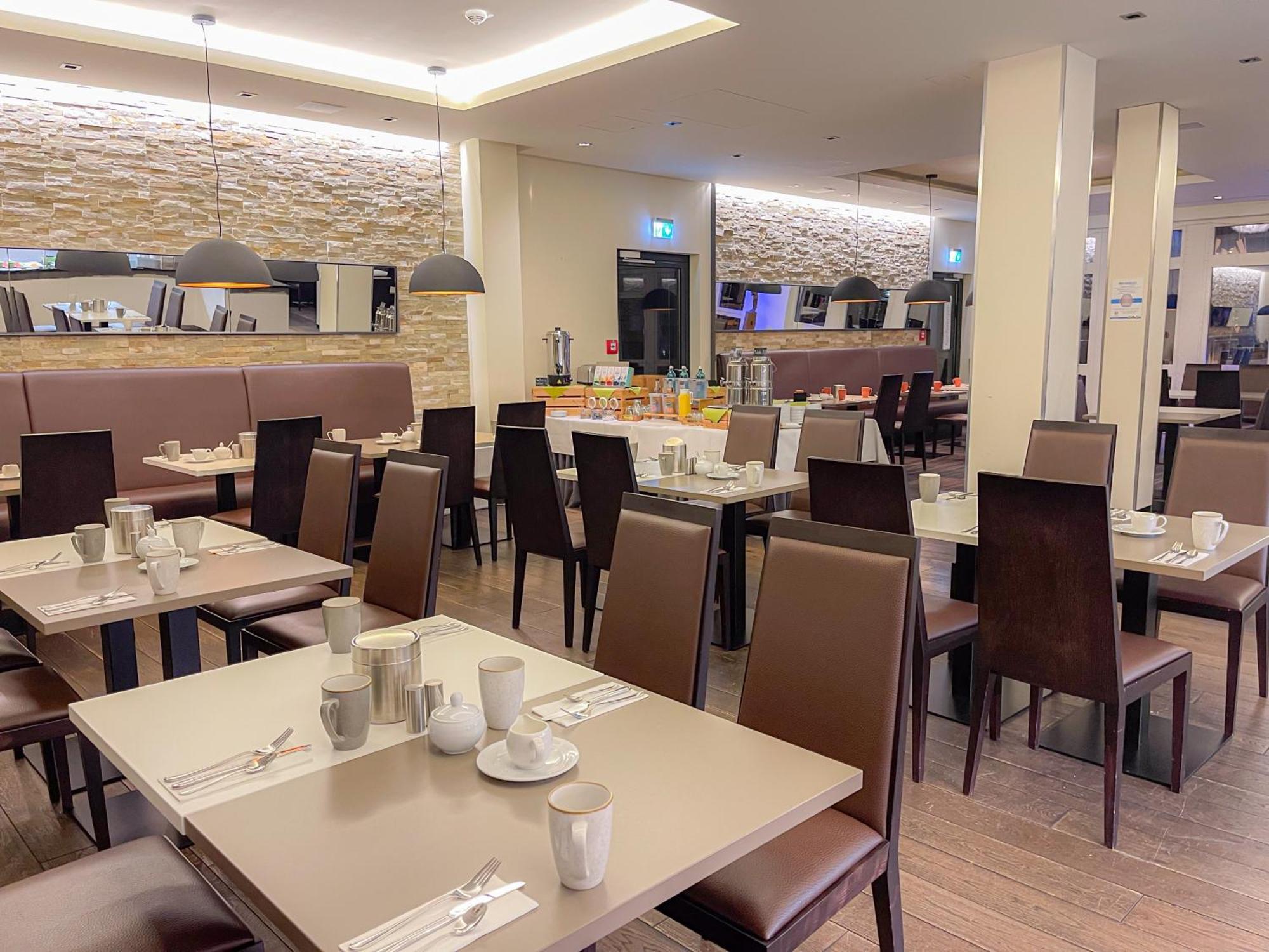 Willow Hotel Restaurant Koetschlitz Bagian luar foto