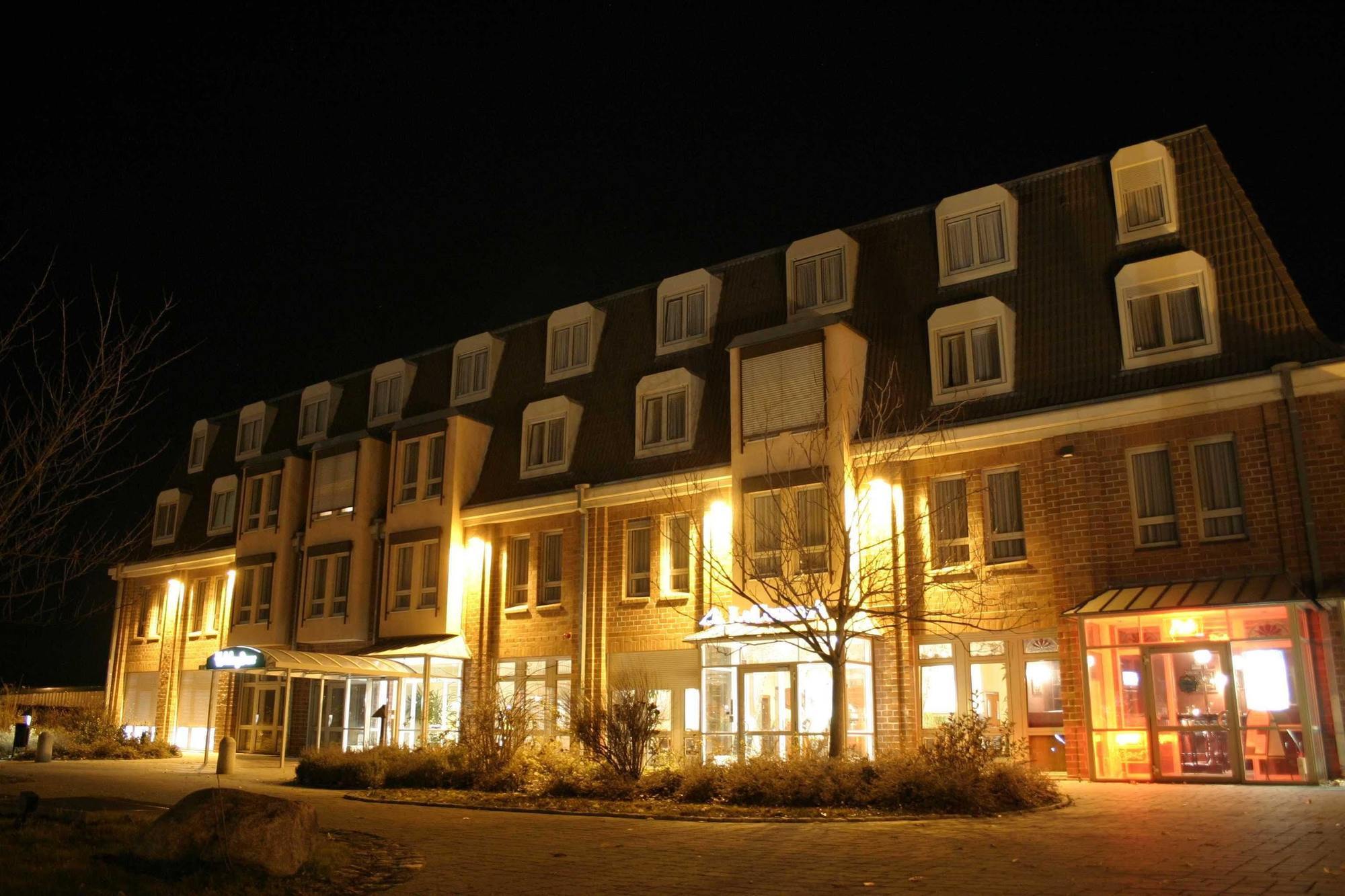 Willow Hotel Restaurant Koetschlitz Bagian luar foto